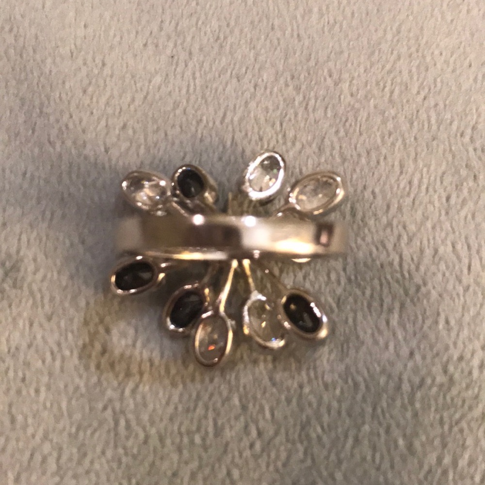 Costume ring - Picture 3 of 3